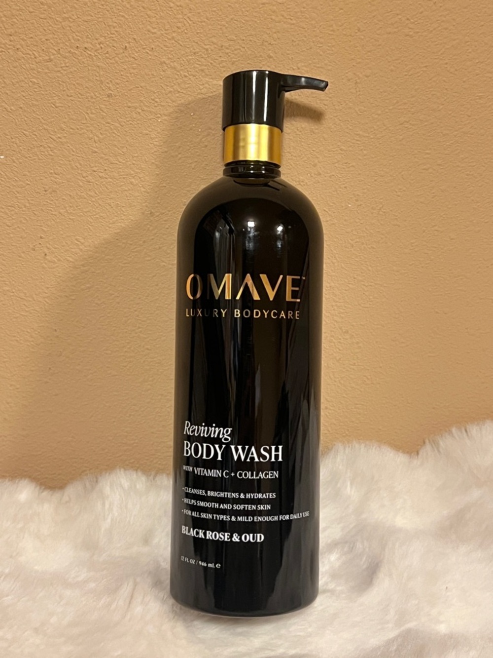Omave Black Rose & Oud Reviving Body Wash with Vitamin C & Collagen 32 fl oz
